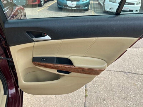 Used 2011 Honda Accord EX-L image 17