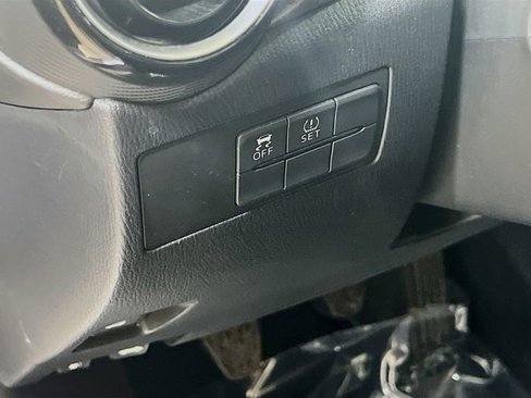 Used 2017 Toyota Yaris iA image 10