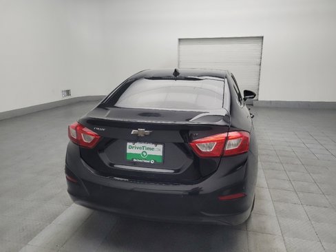 Used 2018 Chevrolet Cruze LT w/ Convenience Package image 7