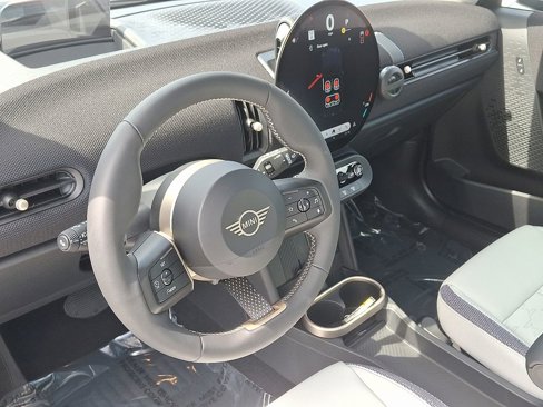 Used 2025 MINI Cooper S image 4