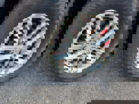 Used 2014 Kia Sorento LX image 11