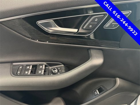 Used 2019 Audi Q7 3.0T Prestige image 13