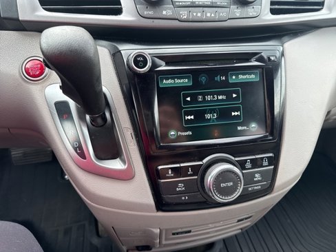 Used 2016 Honda Odyssey SE image 22
