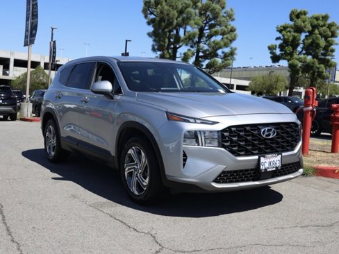 Used 2021 Hyundai Santa Fe SE image 1