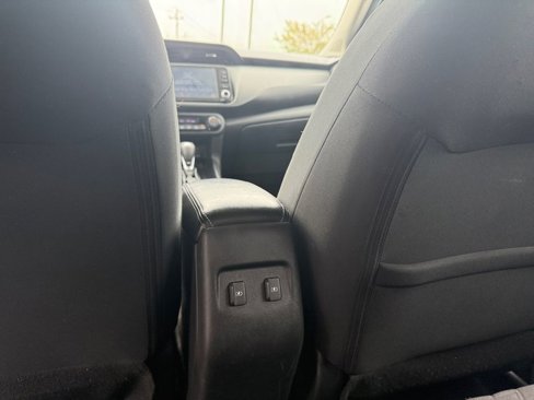 Used 2021 Nissan Kicks SV image 6