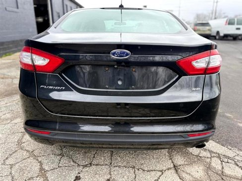 Used 2014 Ford Fusion SE image 9