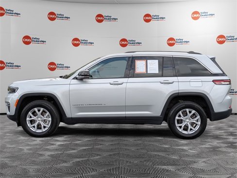 Certified 2023 Jeep Grand Cherokee Limited image 8