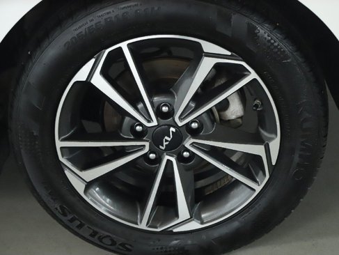 Used 2023 Kia Forte LXS image 38