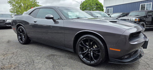Used 2018 Dodge Challenger SXT w/ Blacktop Package image 3