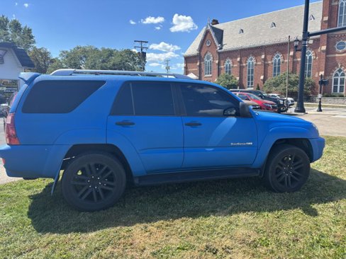 Used 2004 Toyota 4Runner SR5 image 7