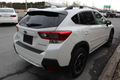 Used 2022 Subaru Crosstrek 2.0i Premium w/ Moonroof Package image 12