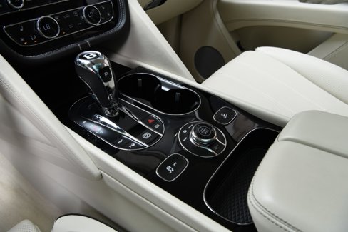 Used 2022 Bentley Bentayga image 16