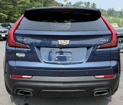 Certified 2019 Cadillac XT4 Luxury w/ Cold Weather Package image 4