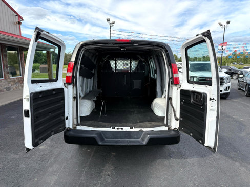 Used 2017 Chevrolet Express 2500 image 6