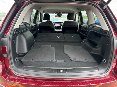 Used 2023 Jeep Grand Cherokee Limited w/ Black Appearance Package image 13
