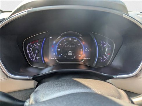 Used 2019 Hyundai Santa Fe SEL image 10