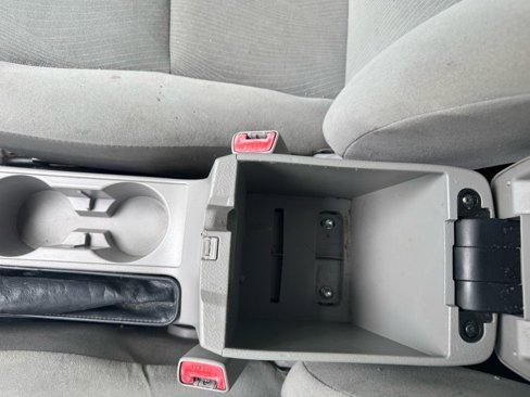 Used 2013 Toyota Corolla LE image 33
