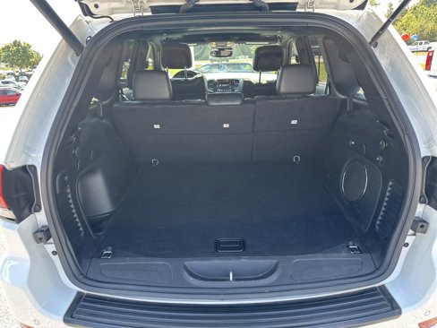 Used 2021 Jeep Grand Cherokee Laredo X image 18