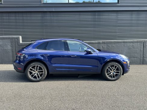 Certified 2025 Porsche Macan image 11