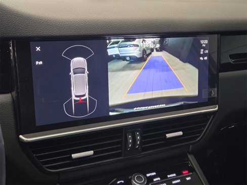 Certified 2023 Porsche Cayenne image 22