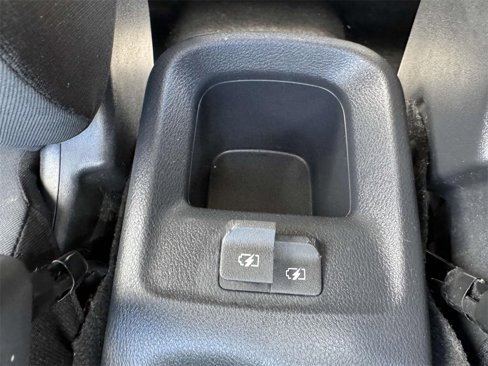 Used 2019 Nissan Kicks S image 35