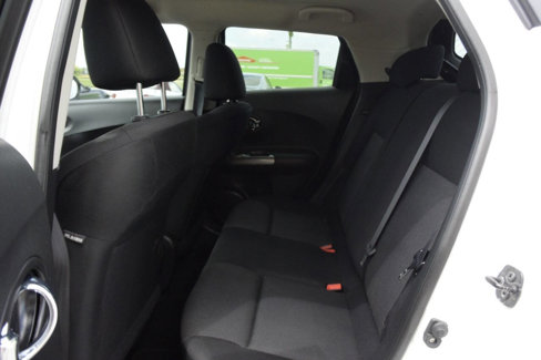 Used 2014 Nissan Juke S image 24