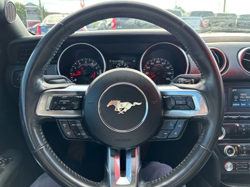 Used 2018 Ford Mustang Coupe image 7
