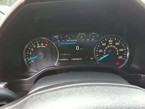 Used 2015 Ford F150 Lariat w/ Equipment Group 502A Luxury image 15