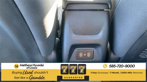 Used 2025 Hyundai Venue SEL image 24