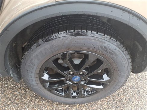 Used 2020 Ford Escape SE image 15