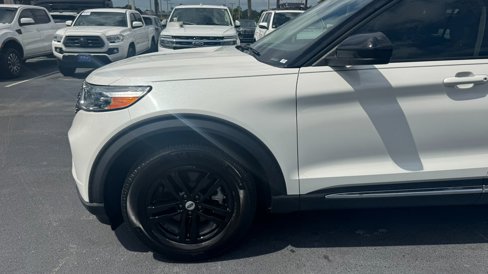 Certified 2022 Ford Explorer XLT w/ Equipment Group 202A image 14