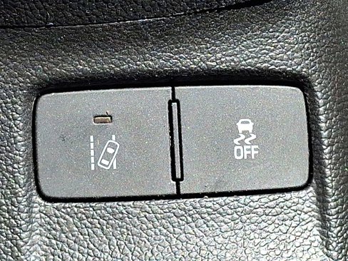 Used 2020 Chevrolet Sonic LT image 19