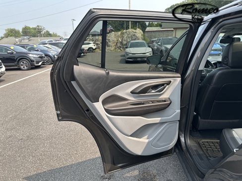 Used 2020 GMC Terrain SLT w/ Preferred Package image 30
