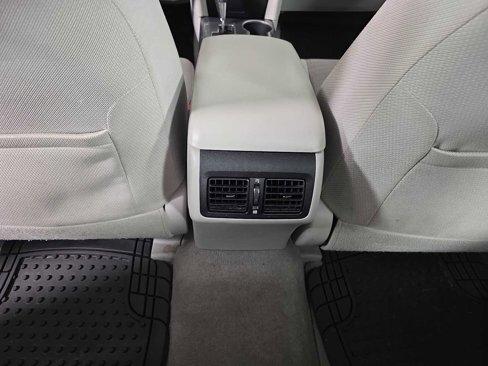 Used 2014 Toyota Camry XLE image 28