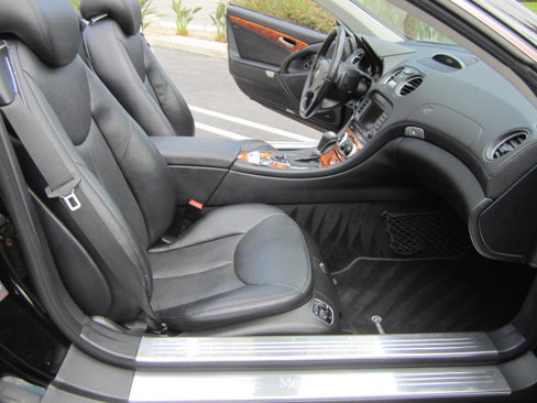 Used 2007 Mercedes-Benz SL 550 w/ AMG Sport Pkg image 23
