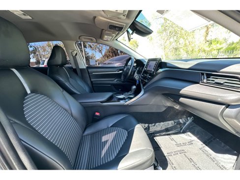 Used 2023 Toyota Camry SE image 18