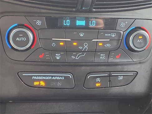 Used 2017 Ford Escape Titanium image 20