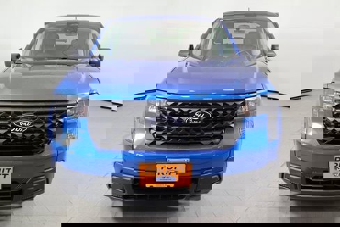 New 2025 Ford Maverick XL image 2