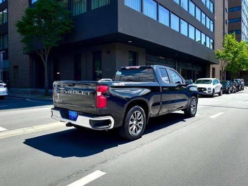 Used 2020 Chevrolet Silverado 1500 LT w/ Trailering Package image 3