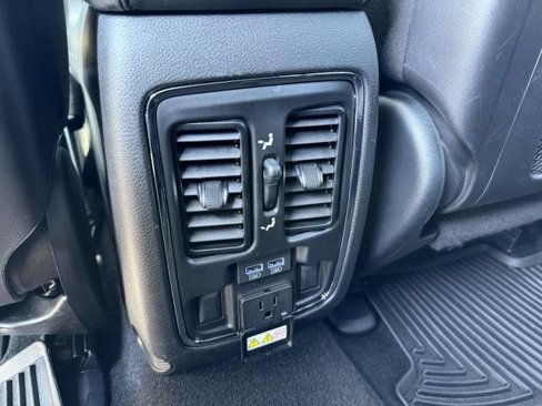 Used 2021 Jeep Grand Cherokee Limited image 16
