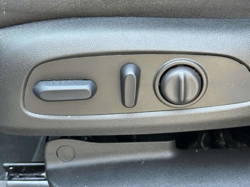 Used 2023 Chevrolet Equinox LT image 21