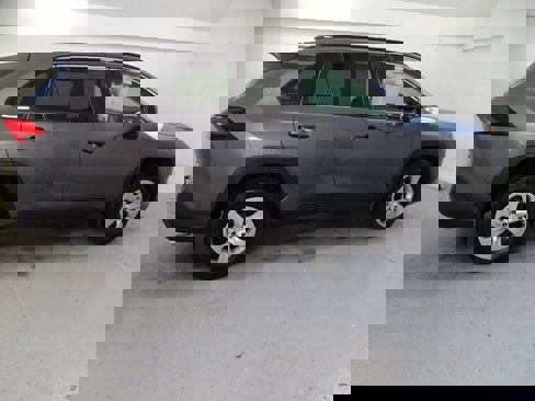 Used 2021 Toyota RAV4 LE image 21
