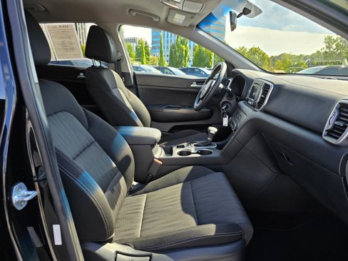 Used 2017 Kia Sportage LX image 12