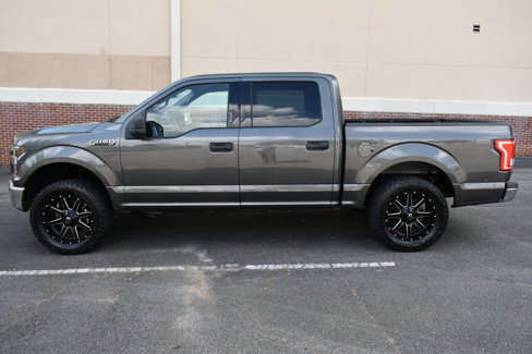 Used 2015 Ford F150 XLT image 9