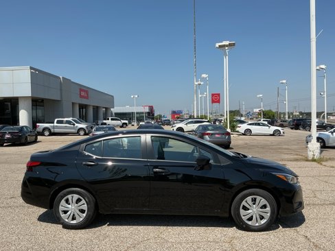 New 2025 Nissan Versa S w/ Trunk Package image 4