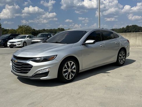 Used 2020 Chevrolet Malibu LT image 2