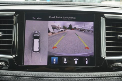 Used 2020 Chrysler Pacifica Limited w/ Tire & Wheel Group image 5