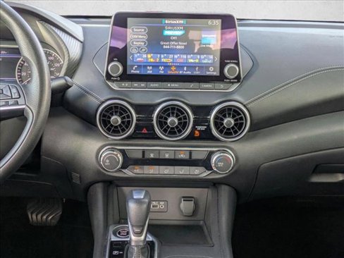 Used 2023 Nissan Sentra SV image 9