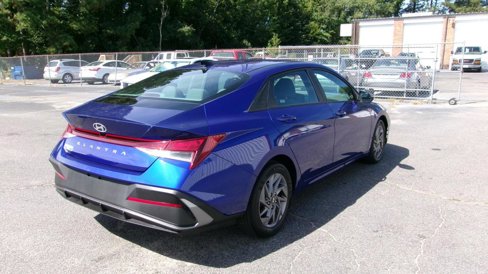Used 2024 Hyundai Elantra SEL image 6