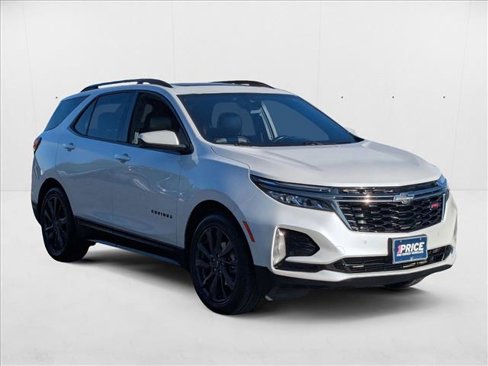 Certified 2022 Chevrolet Equinox RS image 3